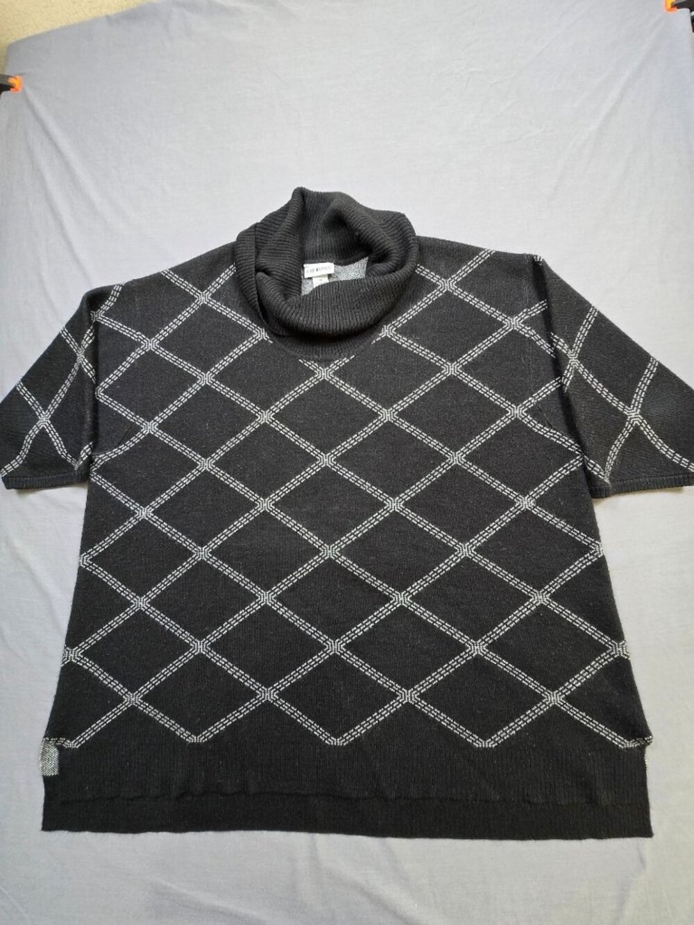 Catherines 3X Short Sleeve Diamond Pattern Knit Cowl Neck Sweater Black White